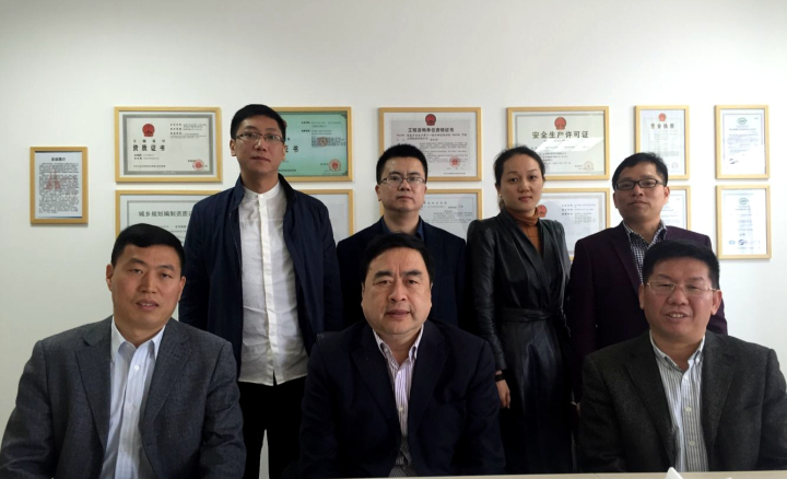 3-趙振元同志與南通分院周安舉、賀奎田、趙宇、郭明偉、于海燕、唐鋒等同志親切合影.jpg